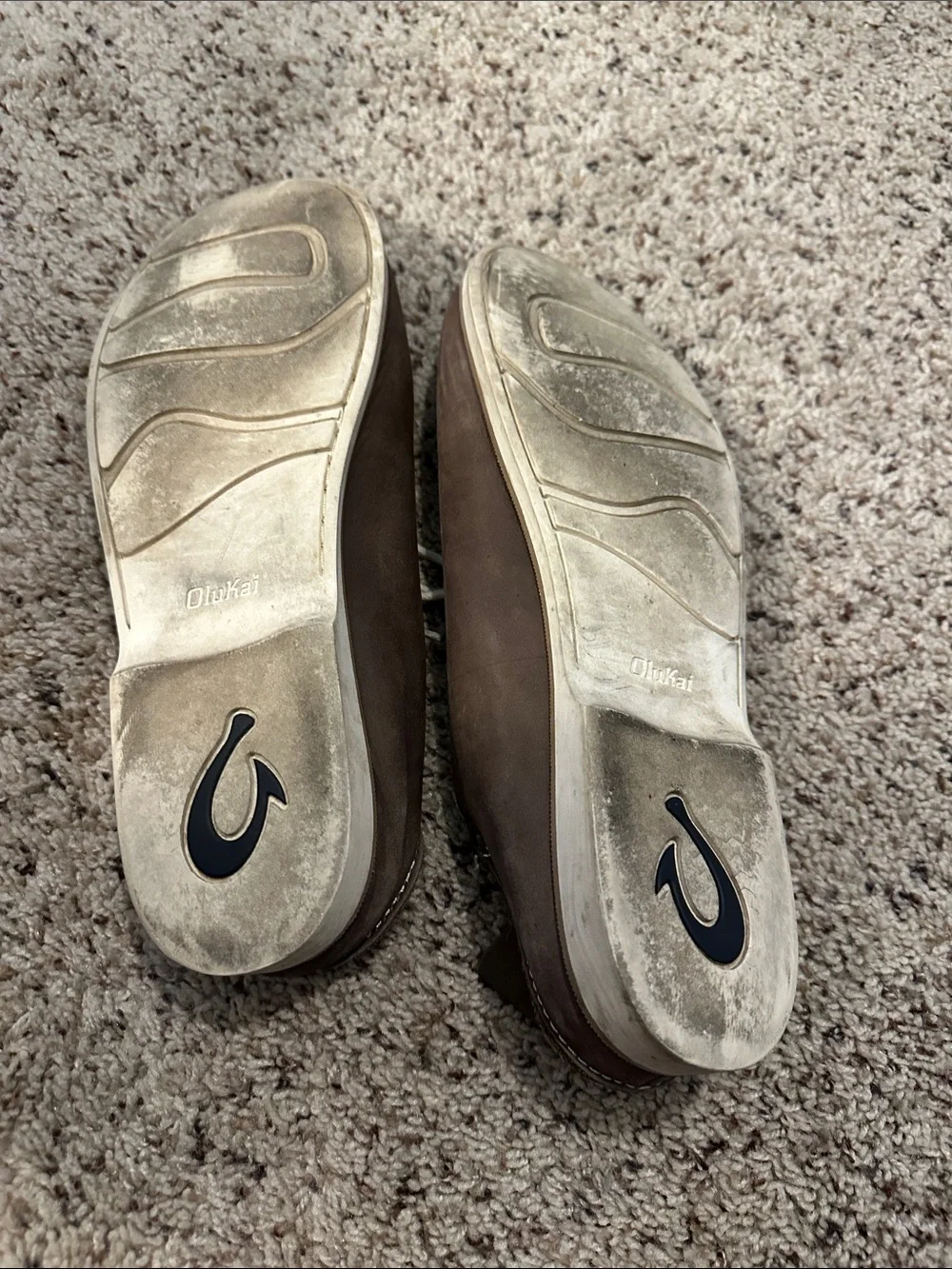 OluKai  men’s size 11  Brown Leather Lace-Up Shoes